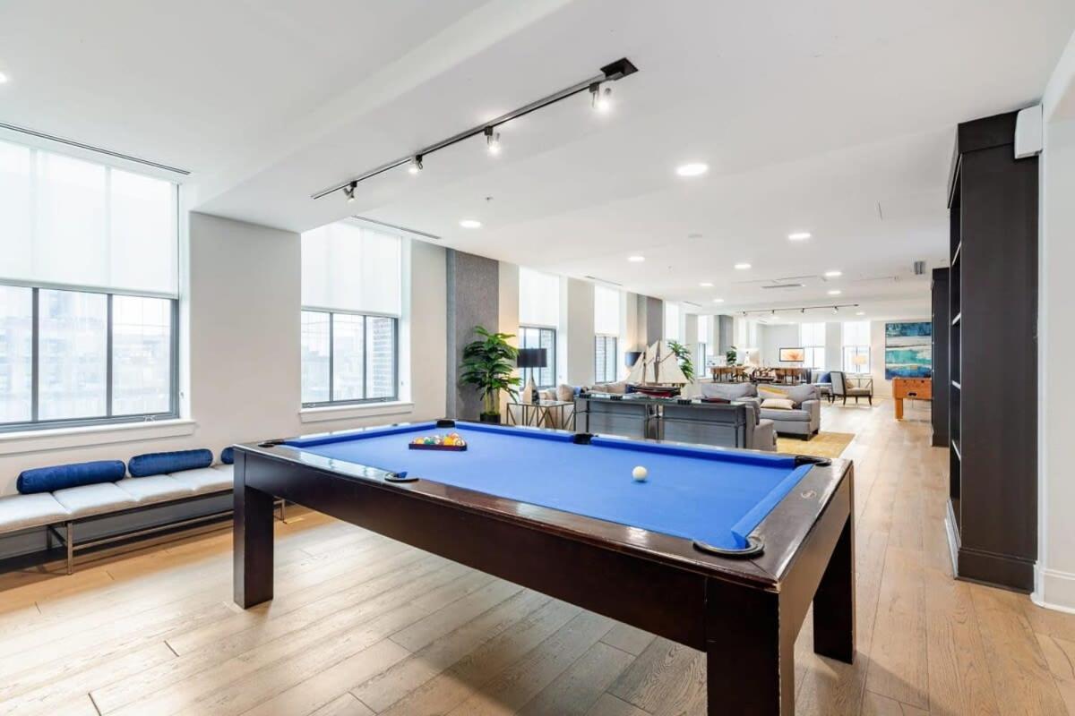 2b 2ba Luxury Downtown Rooftop Deck & Gym