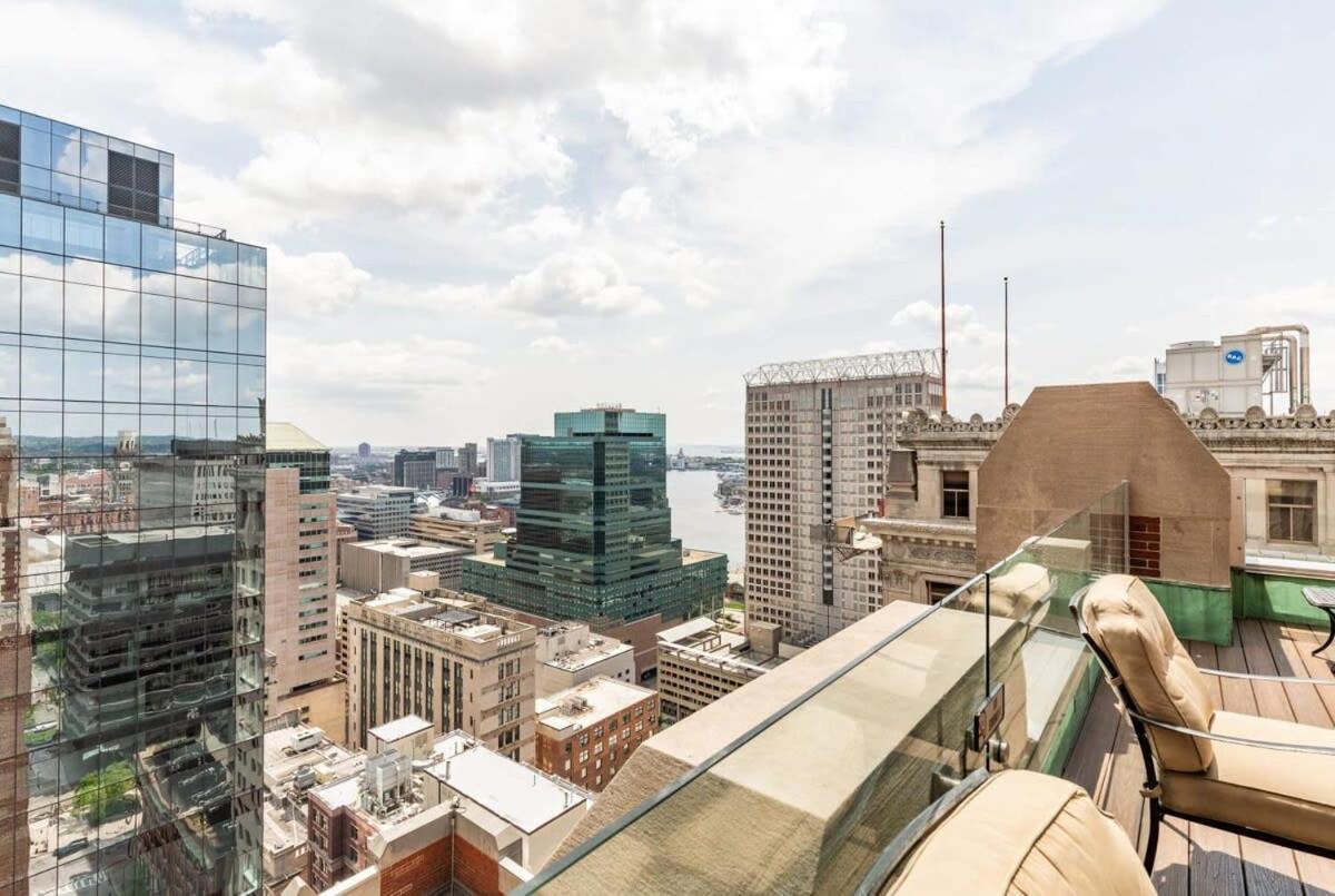 Apartment 2b 2ba Luxury Downtown Rooftop Deck & Gym
