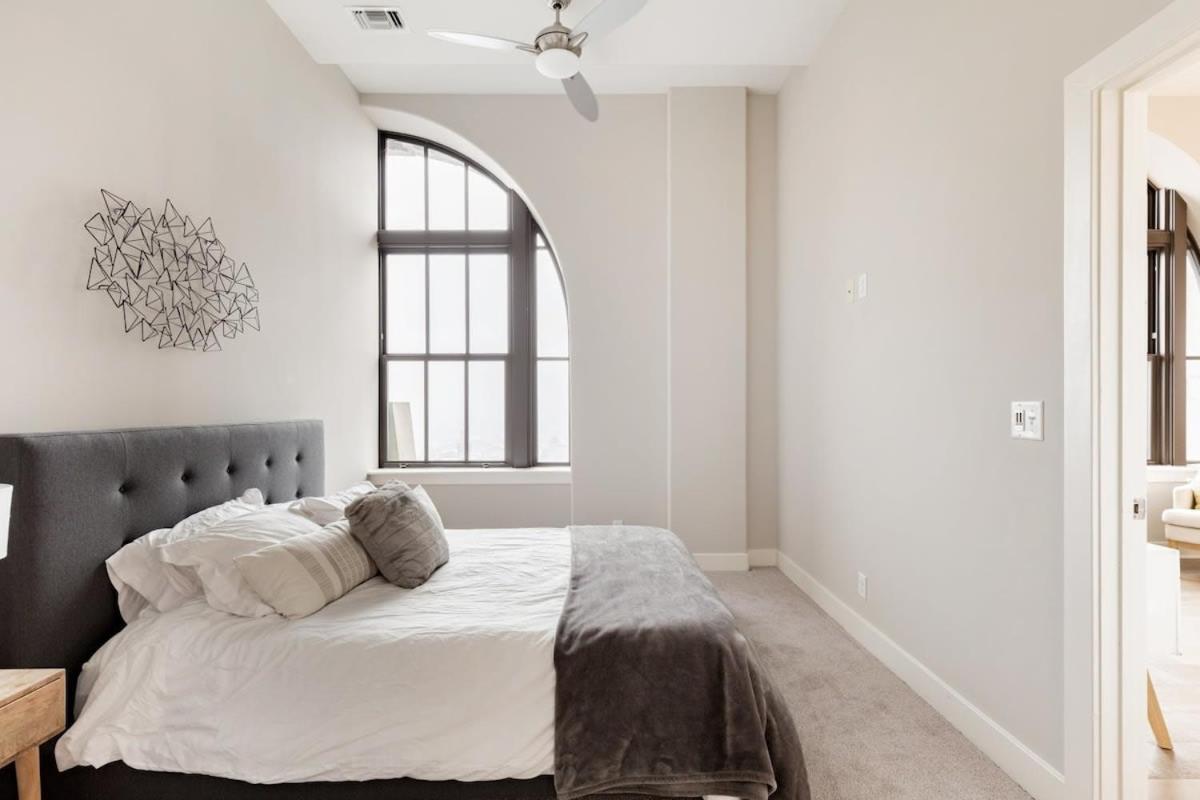 Apartment 2b 2ba Luxury Downtown Rooftop Deck & Gym Baltimore