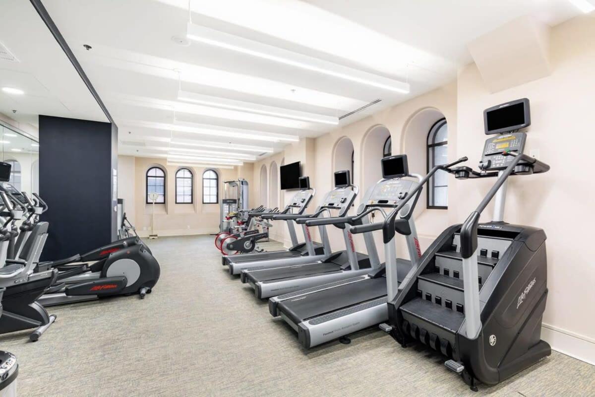 2b 2ba Luxury Downtown Rooftop Deck & Gym * Baltimore