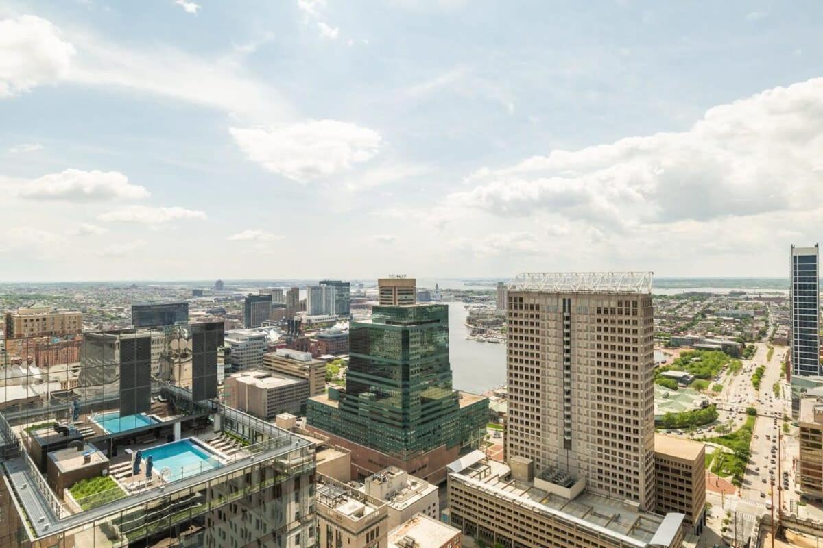 Apartment 2b 2ba Luxury Downtown Rooftop Deck & Gym Baltimore